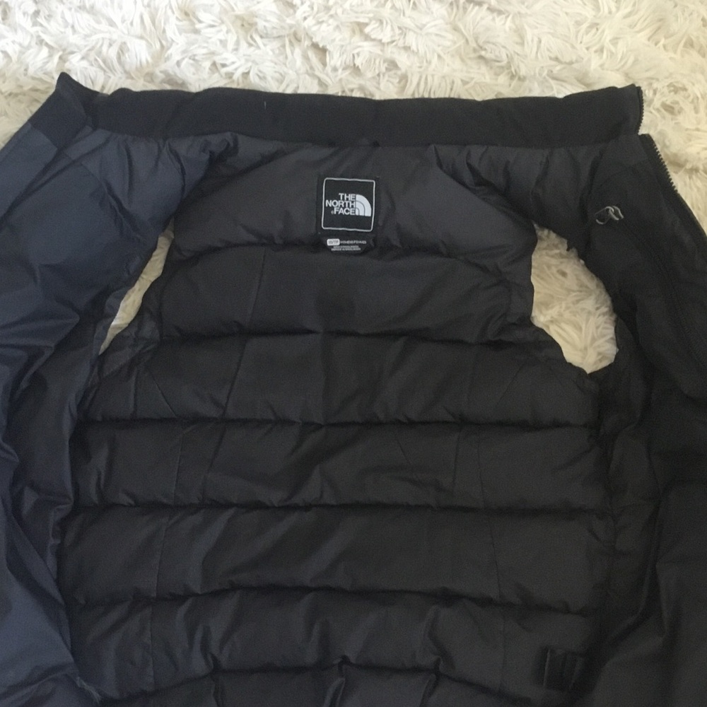 The North Face Charcoal Insulated Vest - Picture 7 of 11